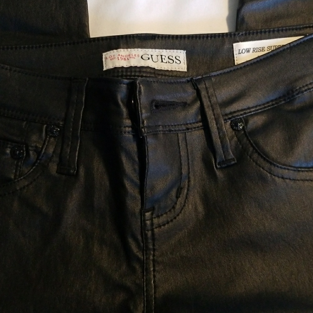 Guess Jeans - Picture 2 of 3